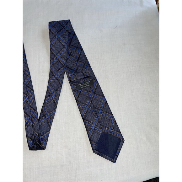 The Men’s Store Bloomingdale’s Men’s Dress Tie Size 56” Blue Striped Silk Italy - Picture 9 of 12